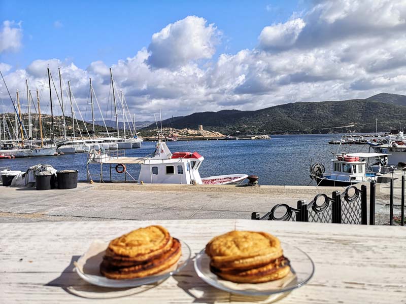 street food di Cagliari pizzette sfoglia