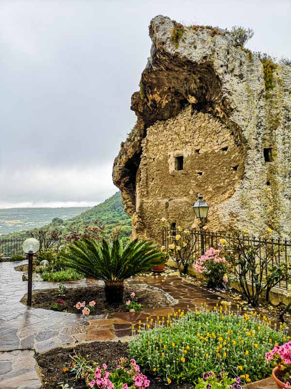 domus de janas