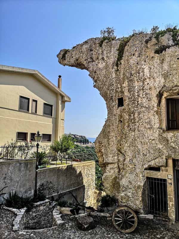 domus de janas